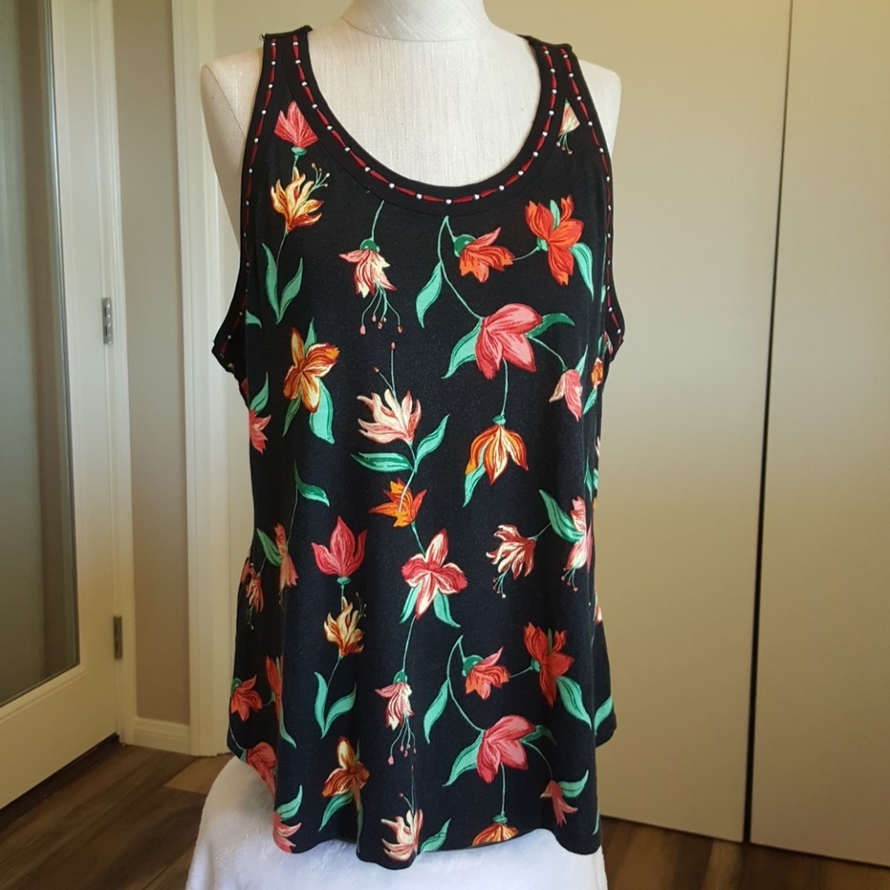 Black Floral Tank